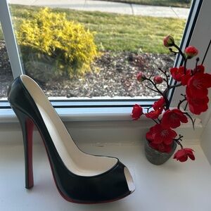Black Stiletto Red Sole High-Heeled Shoe Wine Holder